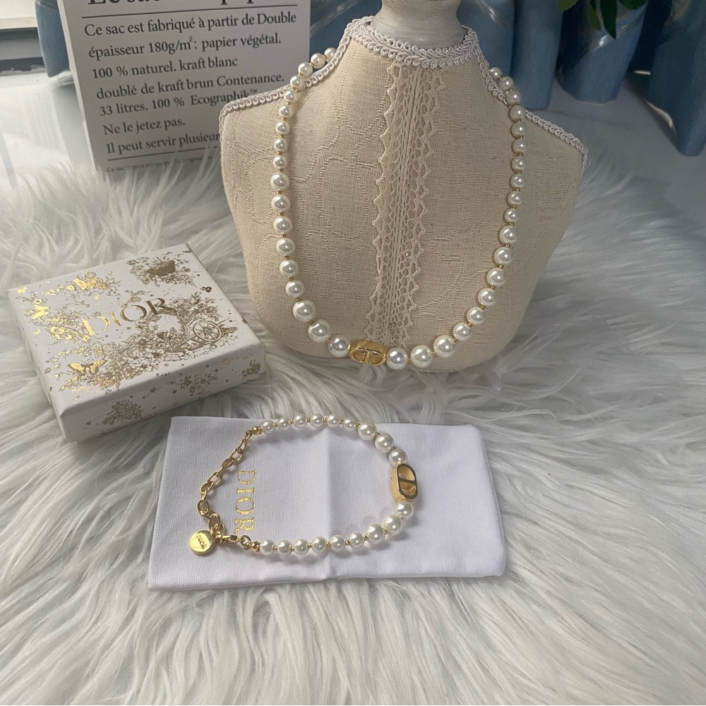 Dior White Pearl Necklace with Gold Details set
